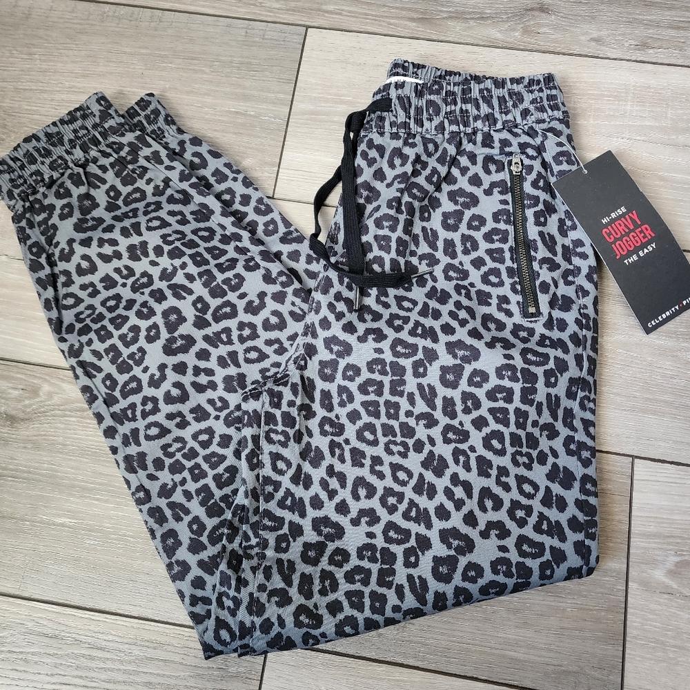 Hi-Rise jogger pants - Picture 3 of 15